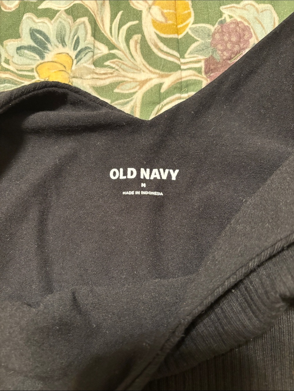 Old Navy Black Ribbed V-Neck Tie-Shoulder Bodysuit - Picture 2 of 5
